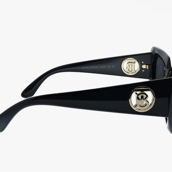 NWT Burberry Women Sunglasses - Picture 3 of 4